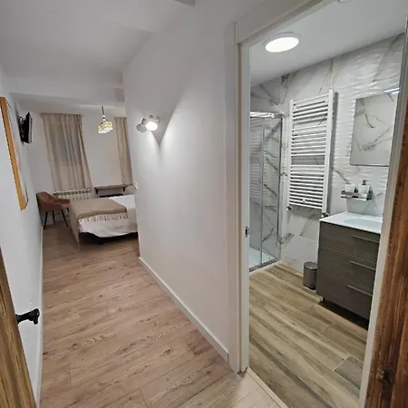 2 * Santander